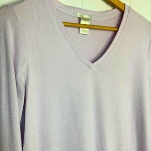 Matty M Women’s Long Sleeve V-Neck Shirt - Light Purple, Size Medium